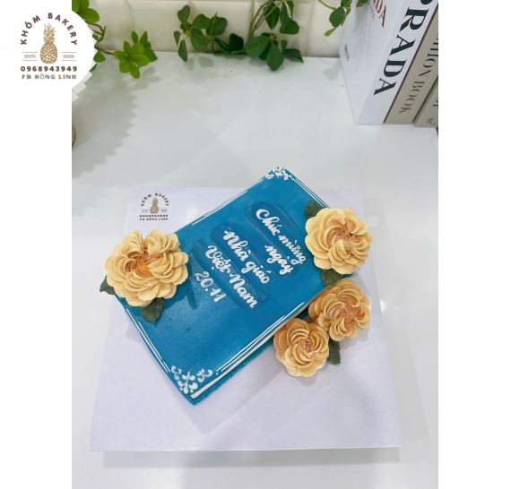 Bánh kem tạo hình quyển sách tặng 20/11