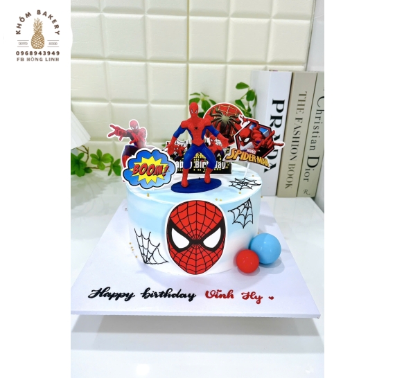 Bánh sinh nhật người nhện dành cho bé trai 
