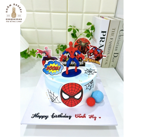 Bánh sinh nhật người nhện dành cho bé trai 