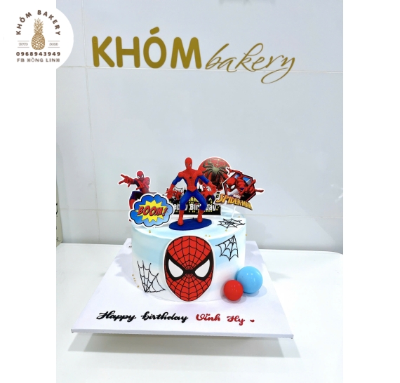 Bánh sinh nhật người nhện dành cho bé trai 