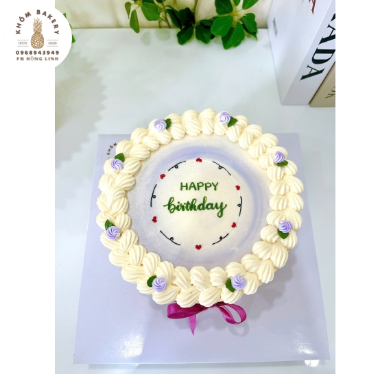 Mẫu bánh bông lan trứng muối trang trí đơn giản