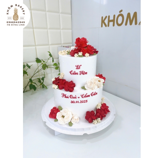Bánh kem cưới hiện đại năm 2025-Khóm Bakery