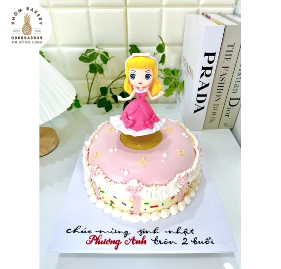 Bánh kem dành cho bé gái ,kèm phụ kiện công chúa xinh
