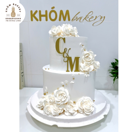 Bánh kem cưới 2 tầng tone trắng sang trọng