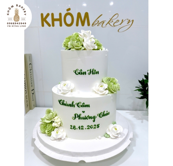 Bánh kem cưới 2 tầng tone trắng sang cao cấp tại Long An