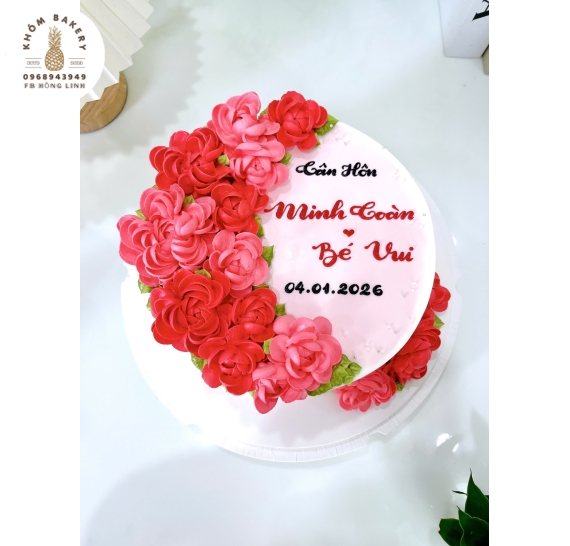 Bánh kem cưới đơn giản tone đỏ hot Long An 