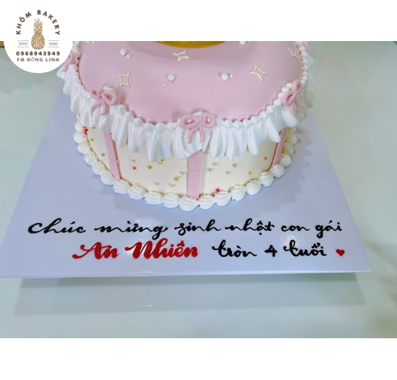 Bánh kem dành cho bé gái size vừa