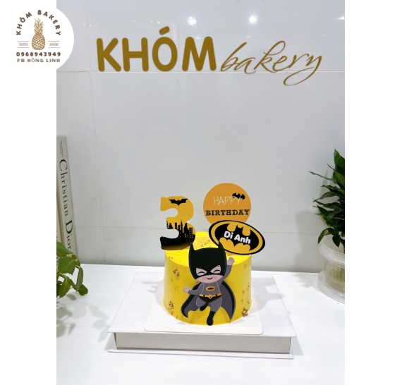 Bánh sinh nhật Batman dành cho bé trai 