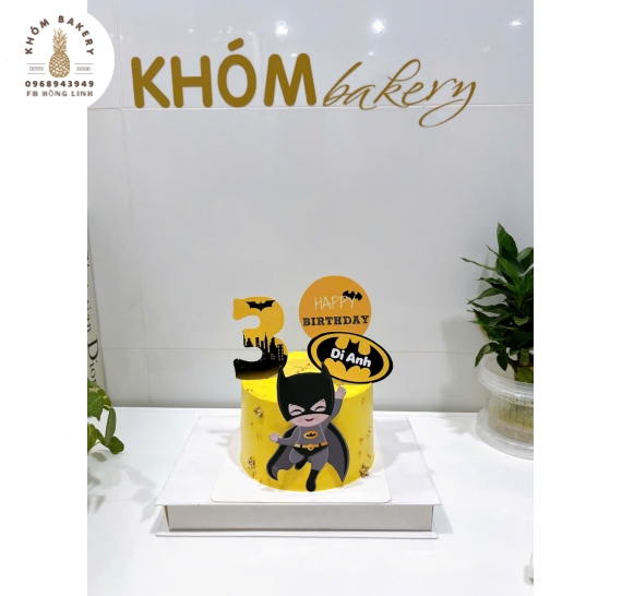Bánh sinh nhật Batman dành cho bé trai 