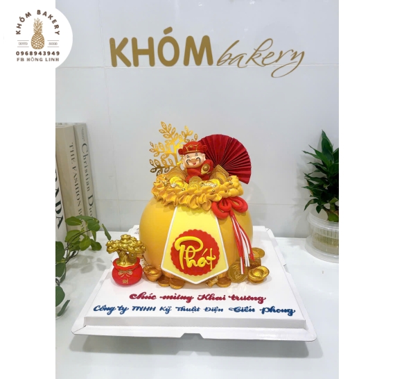 Bánh kem chữ phát mừng khai trương tại Long An