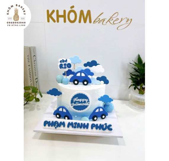 Bánh kem thôi nôi dành cho bé trai tone xanh dương