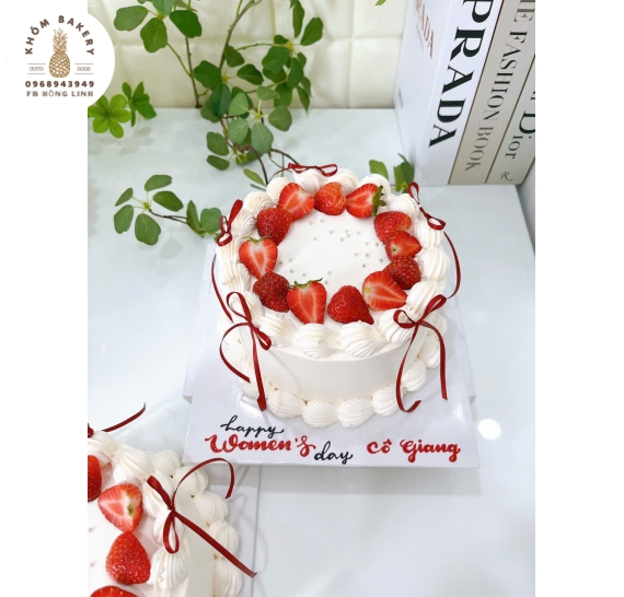 Bánh kem trái cây tặng 8/3 cho cô giáo 