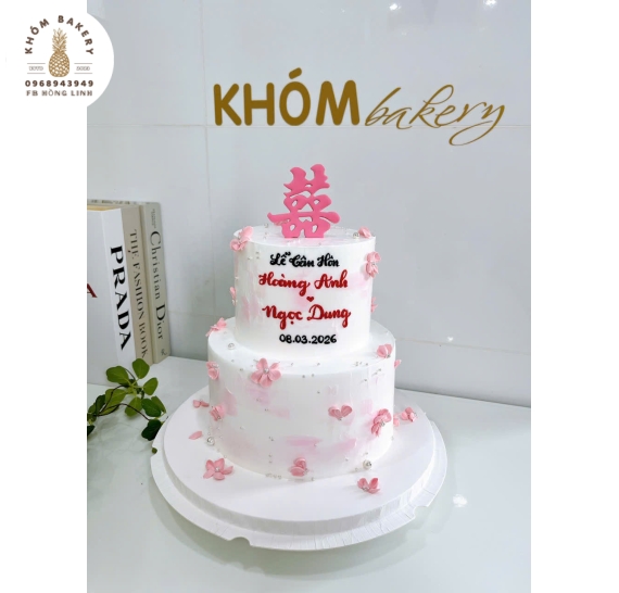 Bánh kem cưới 2 tầng dành cho cô dâu thích sự đáng yêu