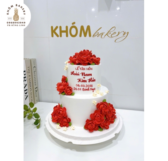 Bánh kem cưới 2 tone đỏ cao cấp hot tại long an