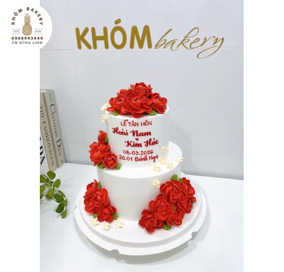 Bánh kem cưới 2 tone đỏ cao cấp hot tại long an
