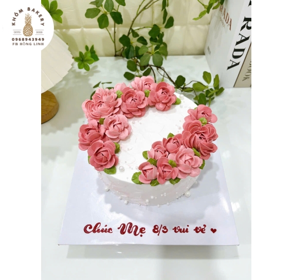 Bánh kem tặng mẹ chúc mừng 8/3 mẫu đẹp tại Khóm bakery