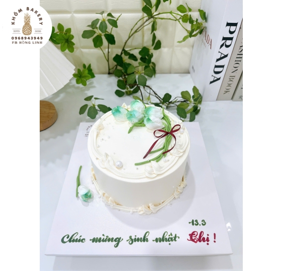 Bánh kem tặng nữ tạo bông hoa hot 2026