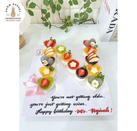 Sét bánh Pannacotta xếp chữ N mừng sinh nhật