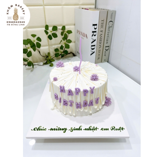 Bánh kem tặng nữ viết lời chúc nhây vui