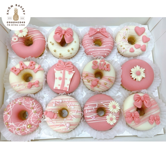 Bánh donut  dành cho bé gái tone hồng hot hiện nay (sét 12 cái)