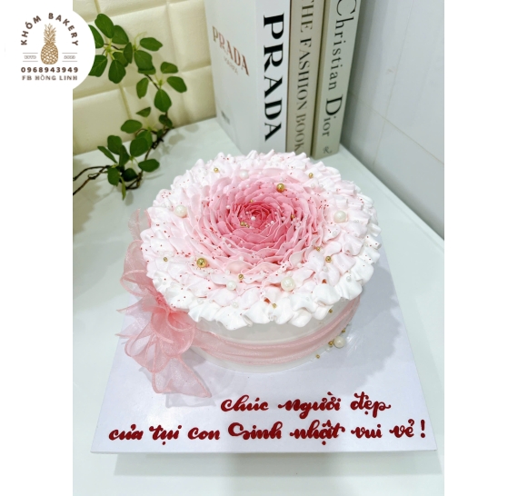 Bánh kem tạo hình bông hoa hồng đẹp 