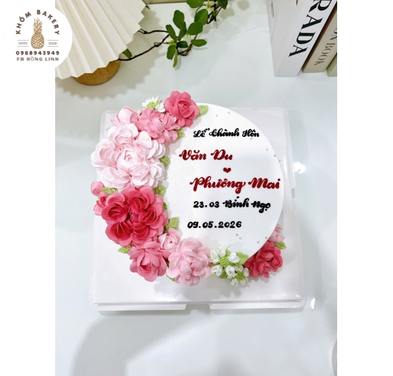 Mẫu bánh kem tone đỏ 1 tầng truyền thống tone đỏ 