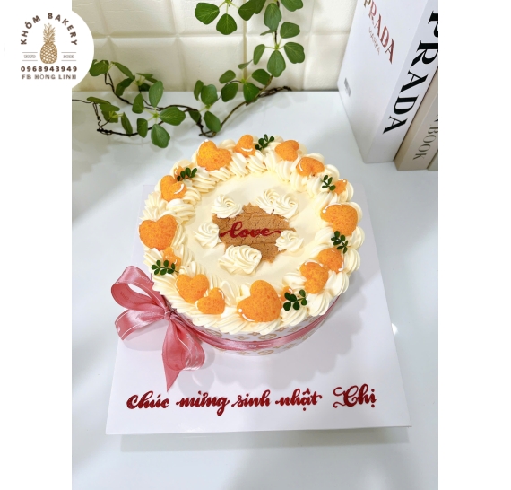 Bánh bông lan trứng muối sinh nhật tặng chị 