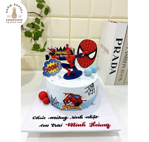 Bánh kem dành tặng cho bé trai yêu thích người nhện 