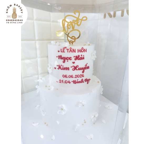 Mẫu bánh kem cưới đẹp cao cấp 2 tầng tone trắng cao cấp 