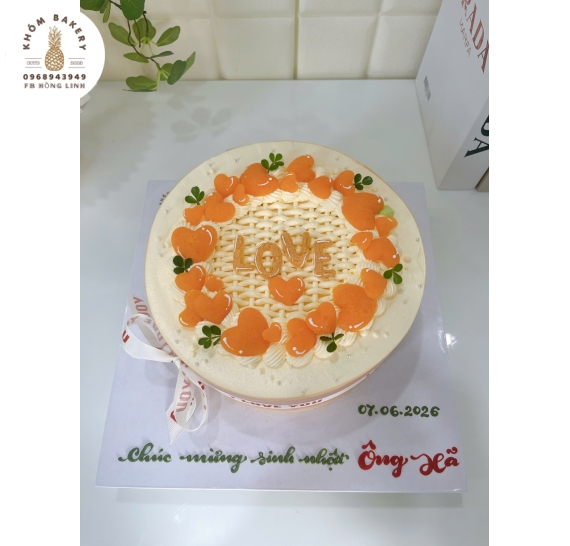 Bánh bông lan trứng muối sinh nhật tặng ông xã 